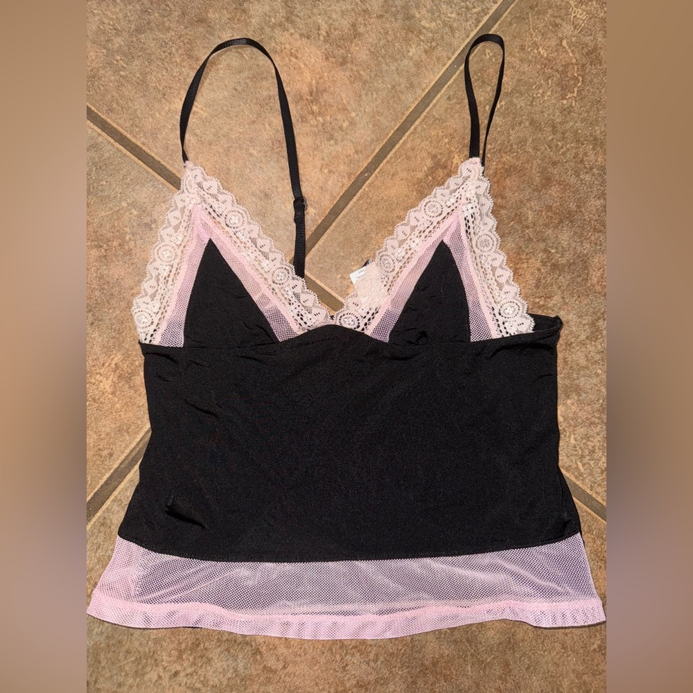 Rampage intimates lace v neck cami adjustable straps pink black cream size small